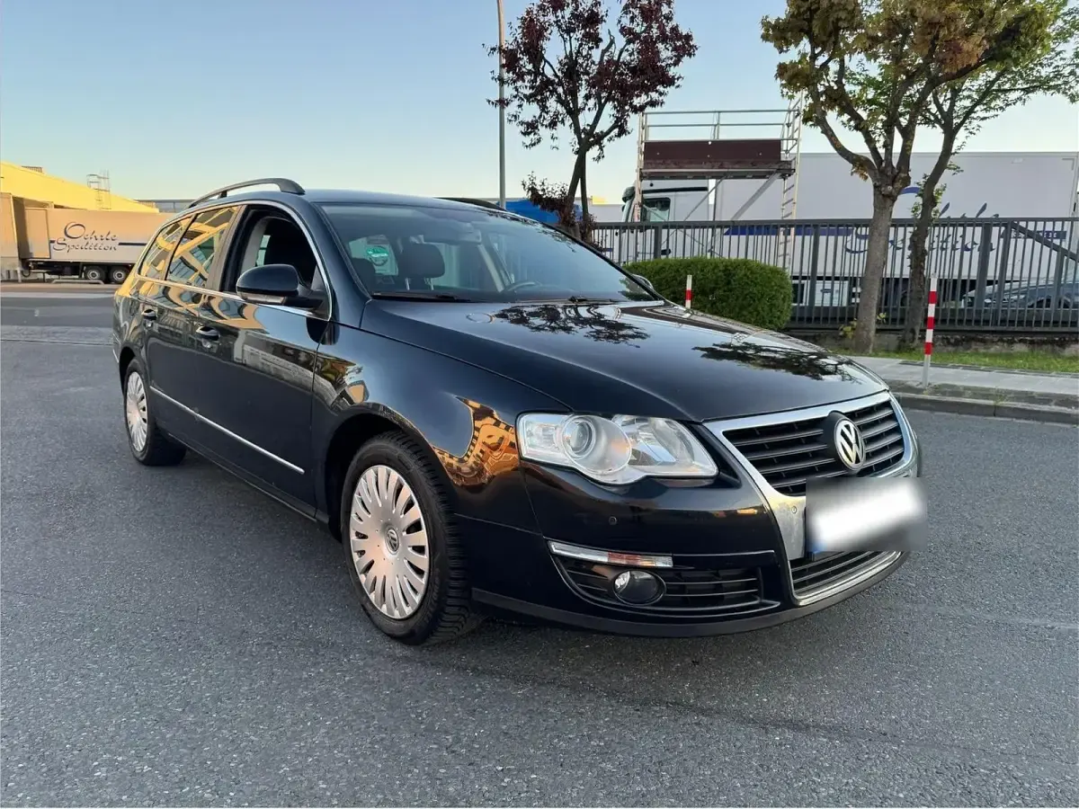 Gebraucht VW Passat 110 PS (80 kW) 2010 Schwarz Kombi