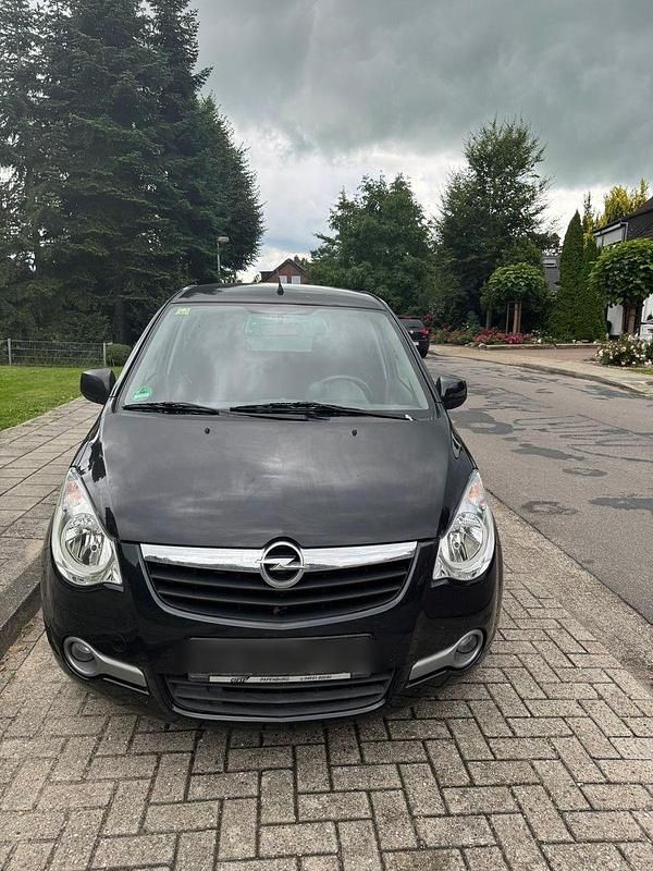 Schwarz Gebraucht 2009 Opel Agila Edition Kleinwagen | 2.400 € (Guter Preis) - Bild 1/4