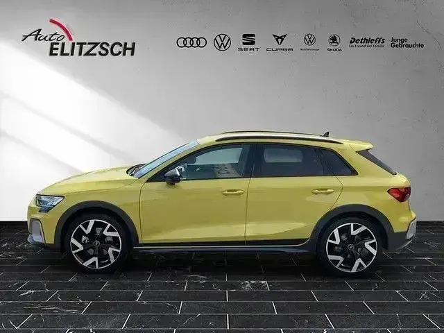 Gebraucht Audi A3 Ambiente 150 PS (110 kW) 2024 Pythongelb metallic Limousine