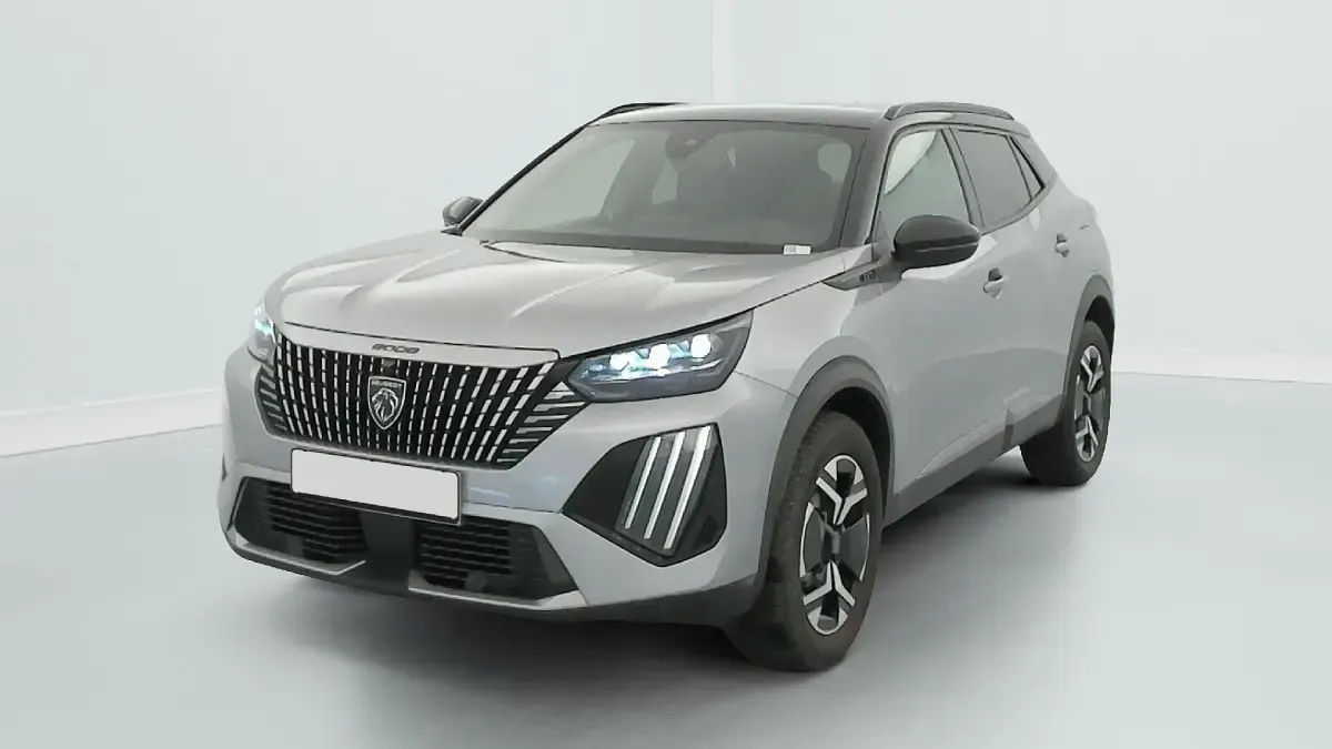 Gebraucht Peugeot 2008 GT 131 PS (96 kW) 2024 Grau (gris artense  toit noir) SUV