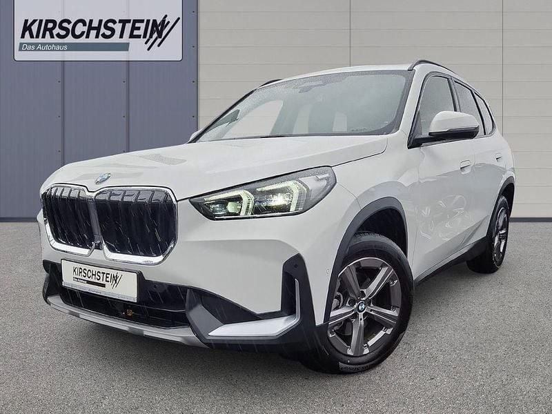 Weiss Gebraucht 2024 BMW X1 Shadowline SUV | 34.990 € (Superpreis) - Bild 1/4