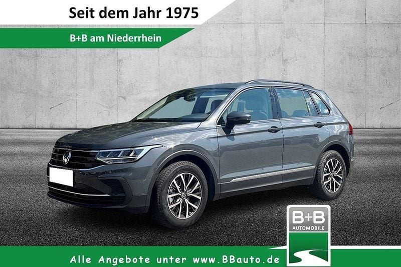 Grau Gebraucht 2023 VW Tiguan Life SUV | 29.975 € (Guter Preis) - Bild 1/4