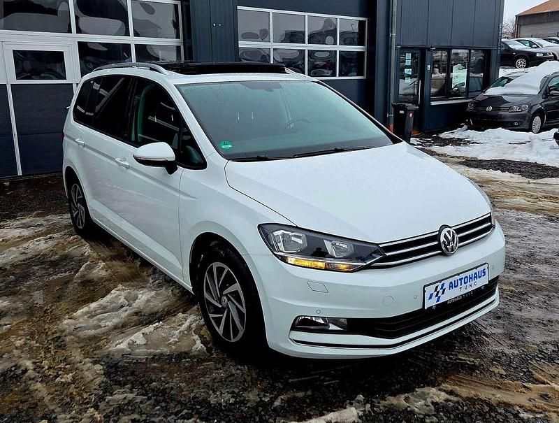 Gebraucht VW Touran Sound 110 PS (80 kW) 2017 Pure white Van / Kleinbus