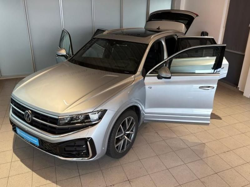 Gebraucht VW Touareg R-line 287 PS (211 kW) 2023 Silber SUV