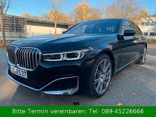 Gebraucht BMW 750L 530 PS (389 kW) 2022 Schwarz Limousine