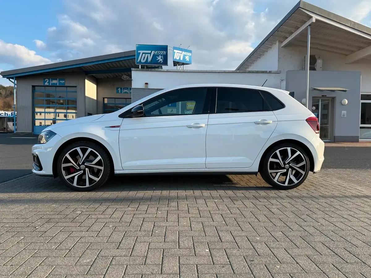 Gebraucht VW Polo Beats 200 PS (147 kW) 2019 Weiß Kleinwagen