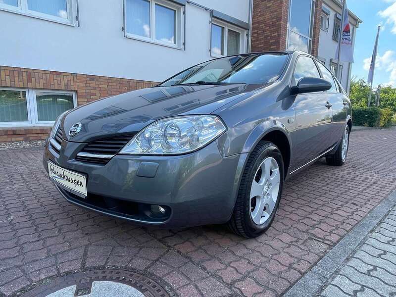 Grau Gebraucht 2002 Nissan Primera Visia Limousine | 2.799 € (Teuer) - Bild 1/4
