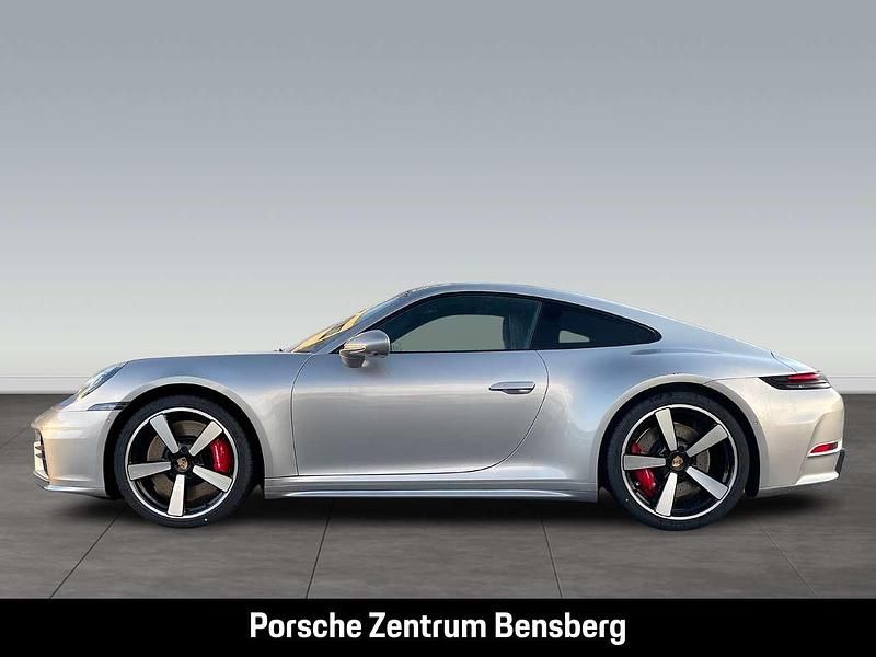Neu Porsche 911 Carrera 4S 480 PS (353 kW) 2025 Silber Coupé