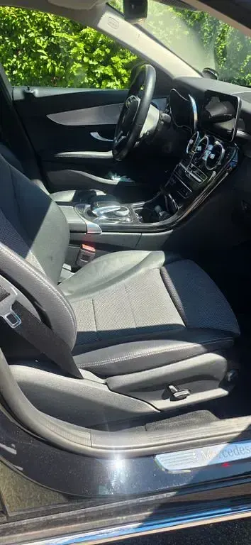 Gebraucht Mercedes C300 258 PS (189 kW) 2020 Schwarz Limousine