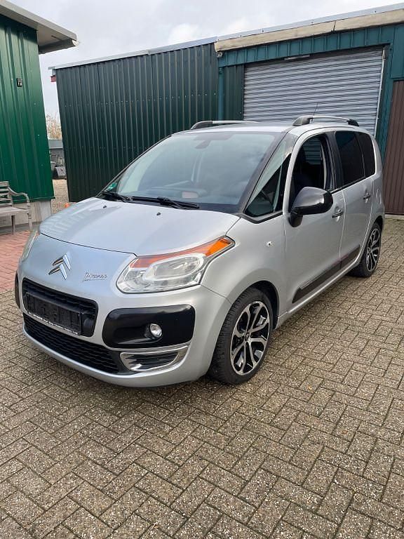 Silber Gebraucht 2012 Citroën C3 Picasso Tendance Van / Kleinbus | 3.800 € (Etwas zu teuer) - Bild 1/4