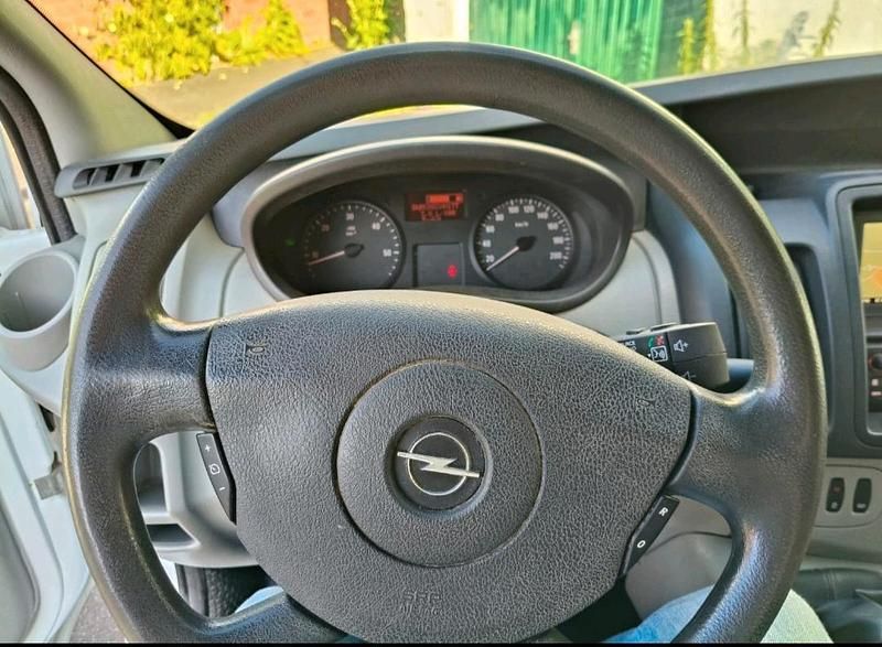 Gebraucht Opel Vivaro 114 PS (83 kW) 2014 Weiß Van / Kleinbus