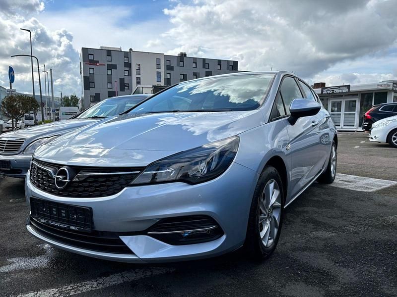 Gebraucht Opel Astra Edition 101 PS (74 kW) 2015 Silber Kleinwagen