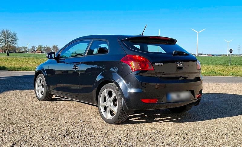 Gebraucht Kia Ceed 116 PS (85 kW) 2010 Schwarz Kleinwagen