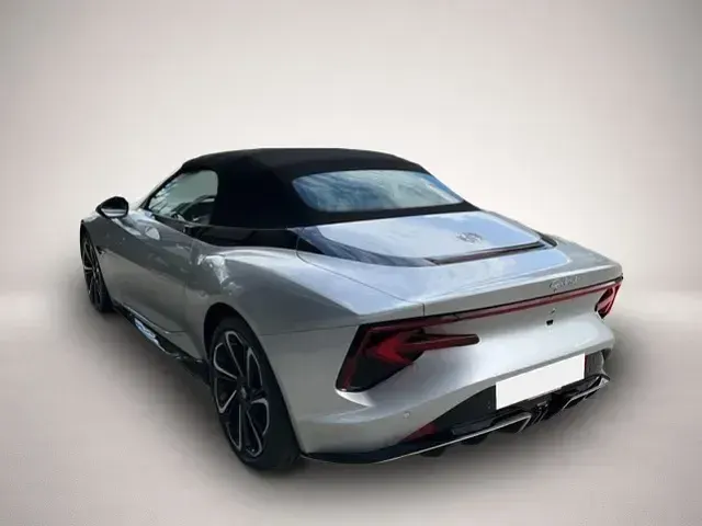 Neu MG Cyberster 375 kW (510 PS) 2026 Silber Cabrio