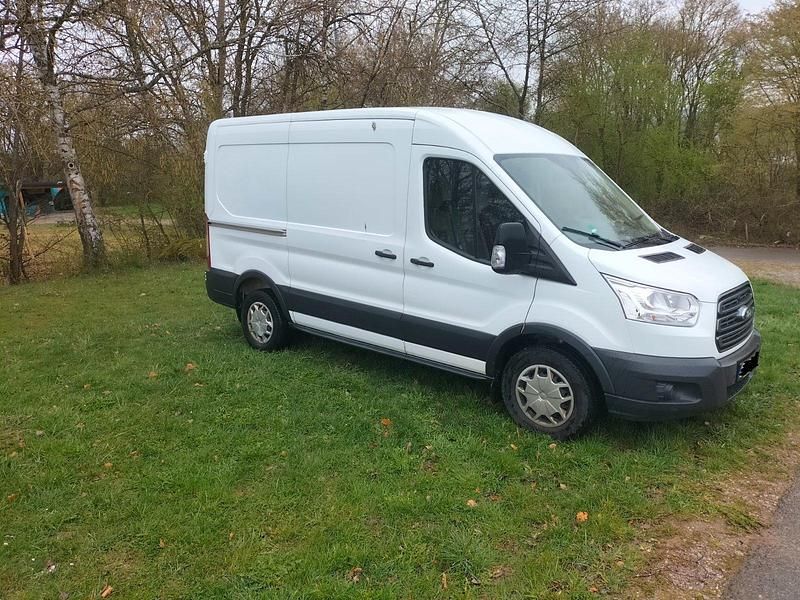 Second-hand Ford Transit 170 CP (125 kW) 2018 Alb Monovolum