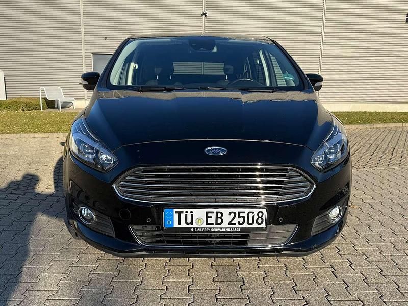 Gebraucht Ford S-MAX Titanium 190 PS (139 kW) 2019 Schwarz Van / Kleinbus