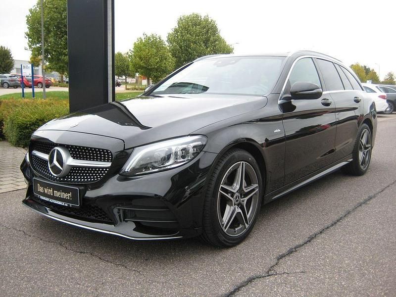Schwarz Gebraucht 2021 Mercedes C180 AMG Limousine | 29.980 € (Fairer Preis) - Bild 1/4
