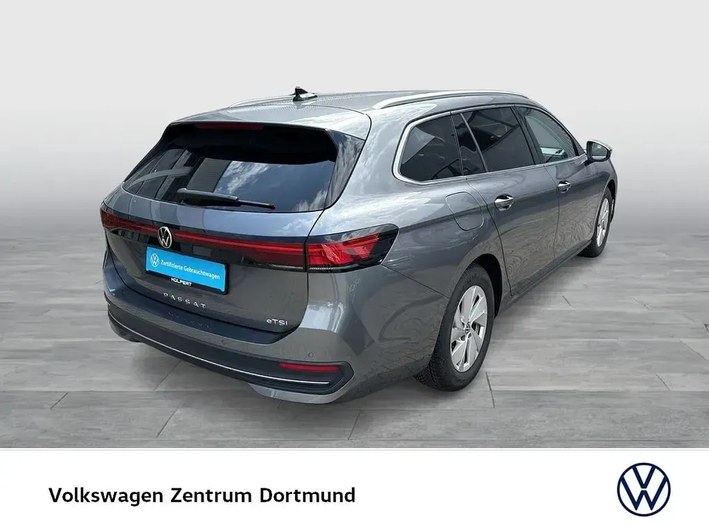 Gebraucht VW Passat Business 150 PS (110 kW) 2025 Grau Kombi