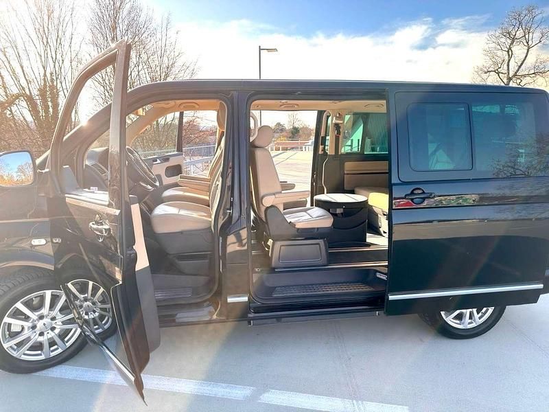 Usata VW T5 Highline 179 CV (131 kW) 2015 Nero Furgone