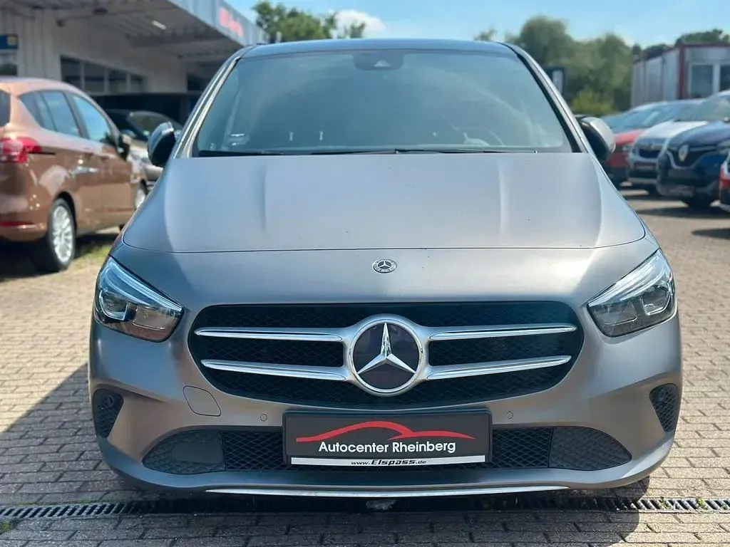 Gebraucht Mercedes B220 190 PS (139 kW) 2018 Iridiumsilber Kleinwagen
