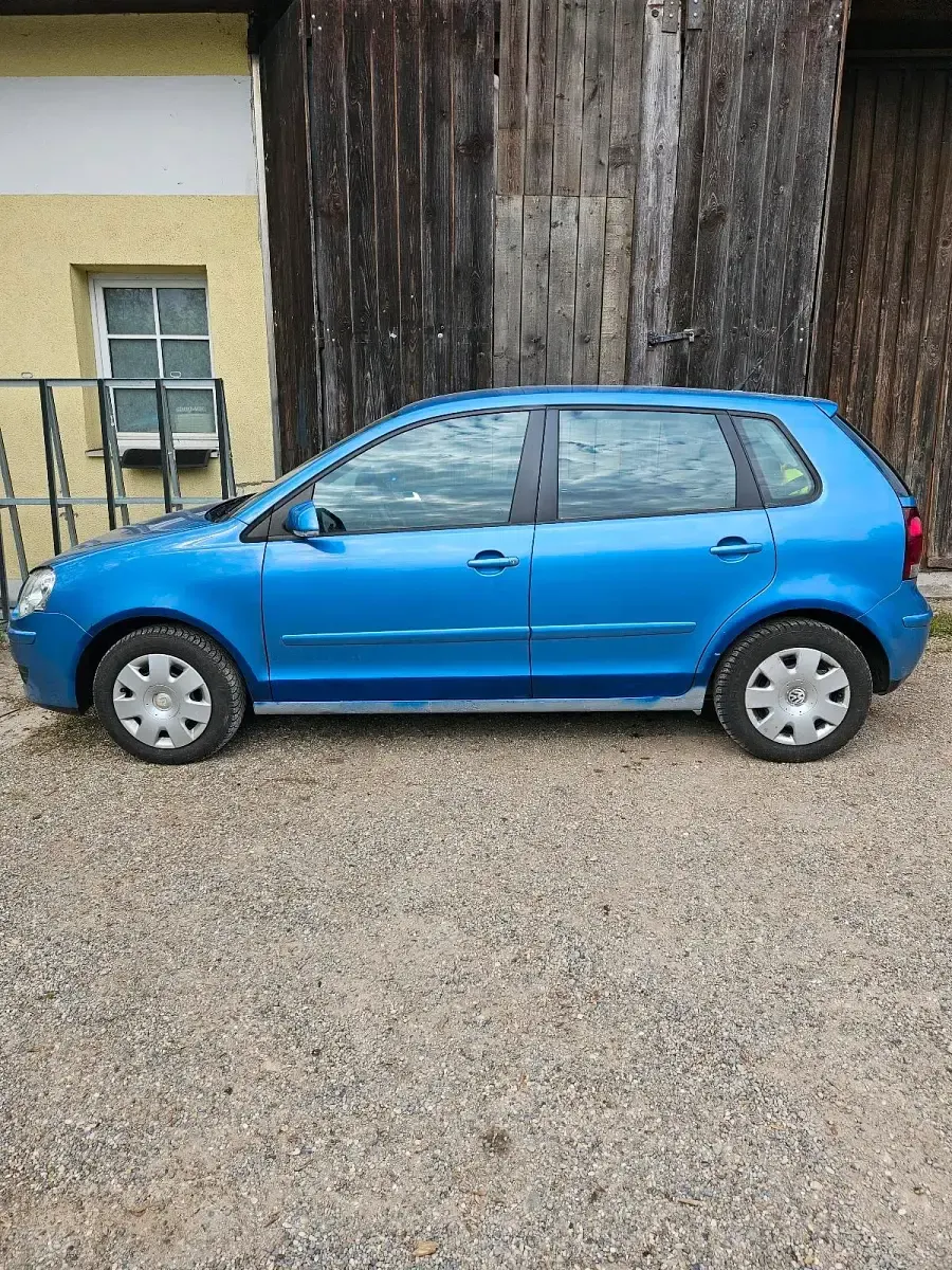 Gebraucht VW Polo 64 PS (47 kW) 2006 Blau Kleinwagen