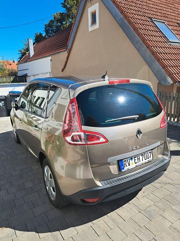 Gebraucht Renault Scénic III Dynamique 131 PS (96 kW) 2011 Beige Van / Kleinbus