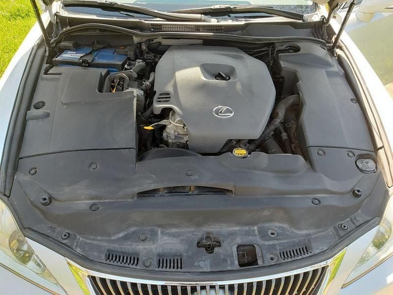 Second-hand Lexus IS220 177 CP (130 kW) 2010 Berlinǎ