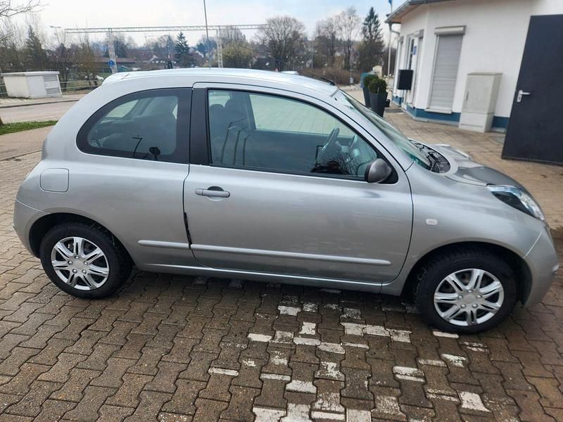Gebraucht Nissan Micra 65 PS (47 kW) 2009 Silber Limousine
