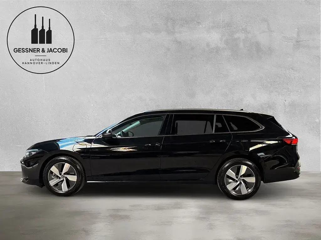Gebraucht VW Passat Business 150 PS (110 kW) 2025 Schwarz Kombi