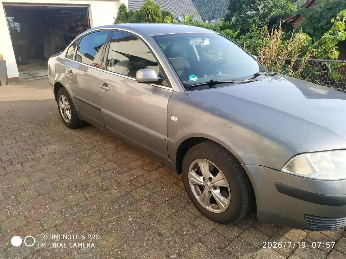 Gebraucht VW Passat 130 PS (95 kW) 2004 Beige Limousine