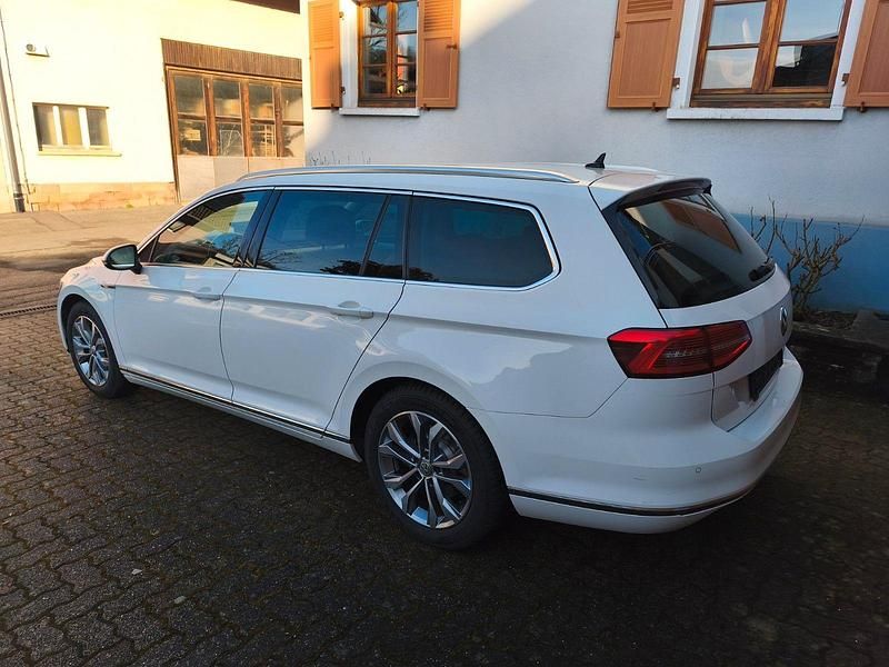 Gebraucht VW Passat Highline 190 PS (139 kW) 2016 Weiß Kombi