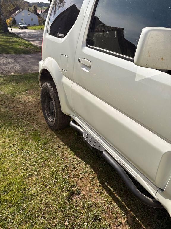 Gebraucht Suzuki Jimny 84 PS (61 kW) 2016 Weiß SUV