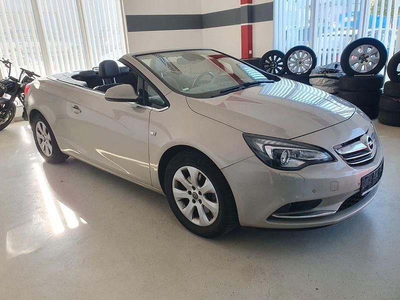 Gebraucht Opel Cascada Innovation 140 PS (102 kW) 2013 Beige Cabrio