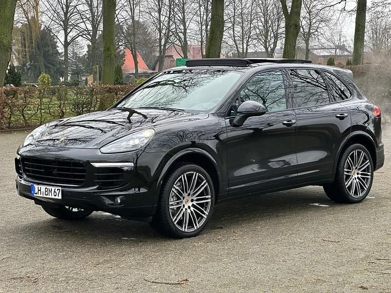 Schwarz Gebraucht 2016 Porsche Cayenne S SUV | 29.900 € (Superpreis) - Bild 1/4
