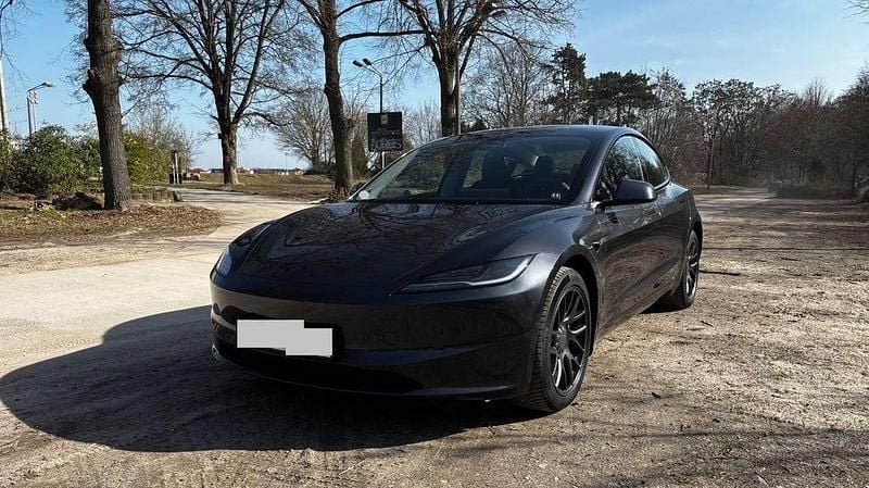 Gebraucht Tesla Model 3 Long Range AWD 366 kW (498 PS) 2025 Grau Limousine