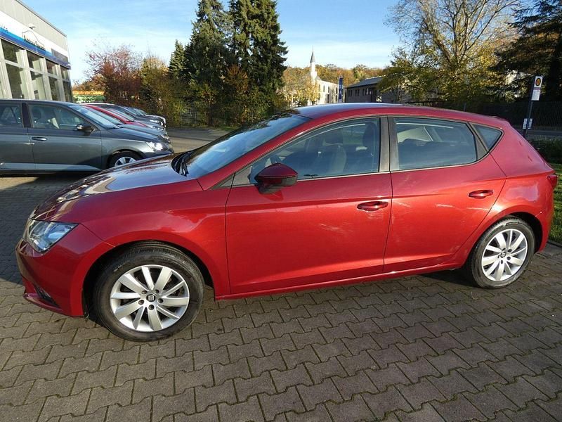 Rot Gebraucht 2014 Seat Leon Limousine | 6.600 € (Guter Preis) - Bild 1/4