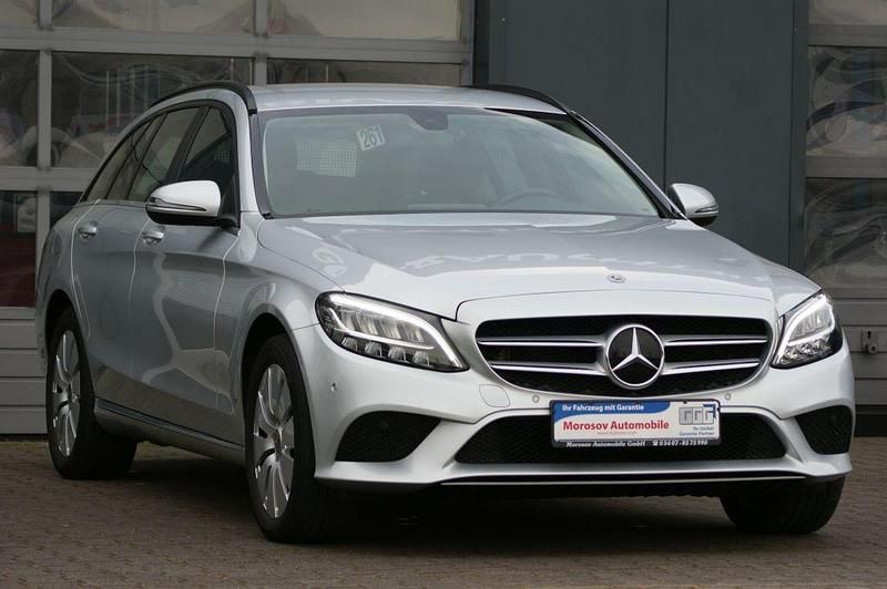 Gebraucht Mercedes C220 Business 194 PS (142 kW) 2019 Silber Limousine