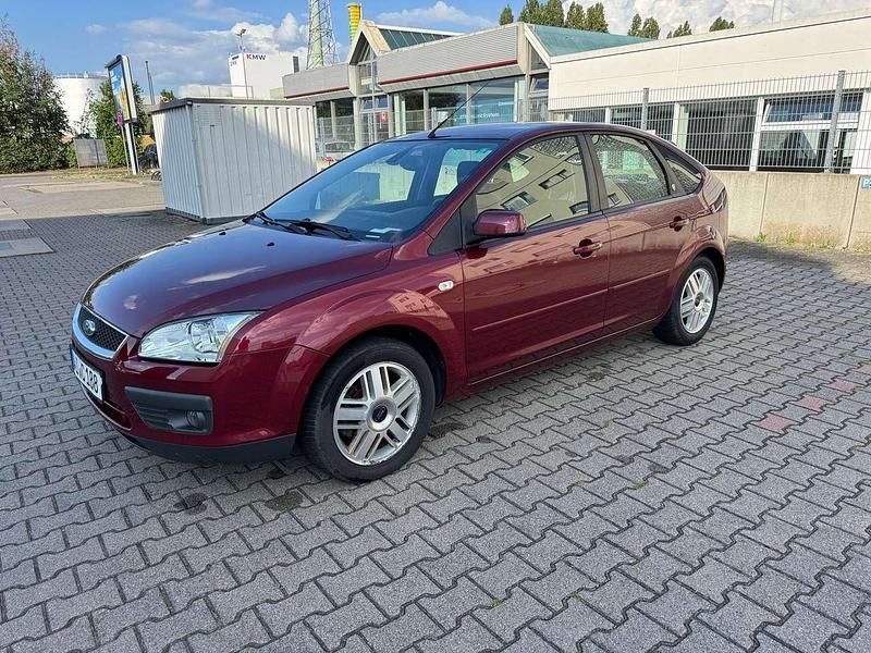 Gebraucht Ford Focus Ghia 101 PS (74 kW) 2006 Rot Kleinwagen