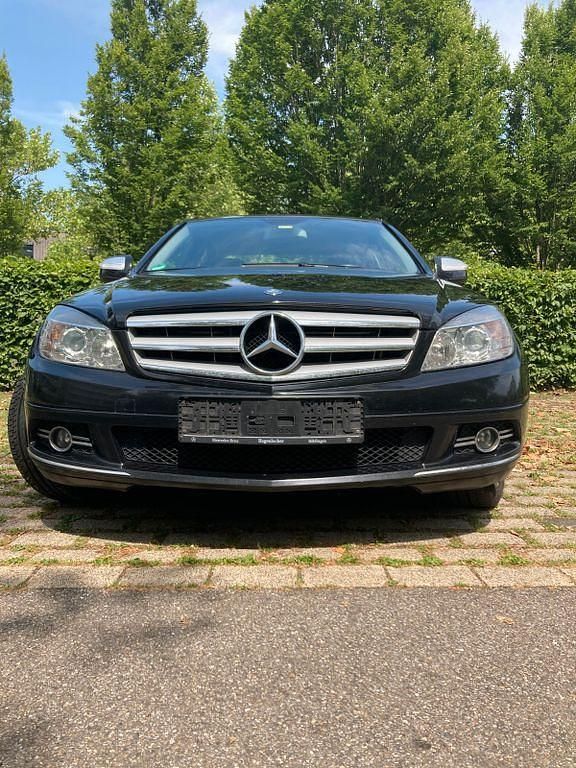 Schwarz Gebraucht 2007 Mercedes C220 Avantgarde Limousine | 7.900 € (Fairer Preis) - Bild 1/4