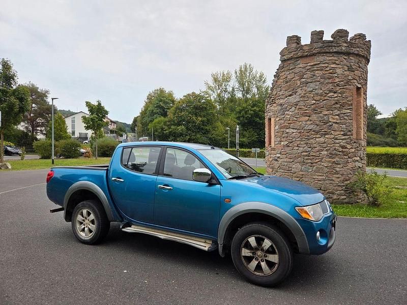 Blau Gebraucht 2006 Mitsubishi L200 Abholung | 11.000 € (Etwas zu teuer) - Bild 1/4