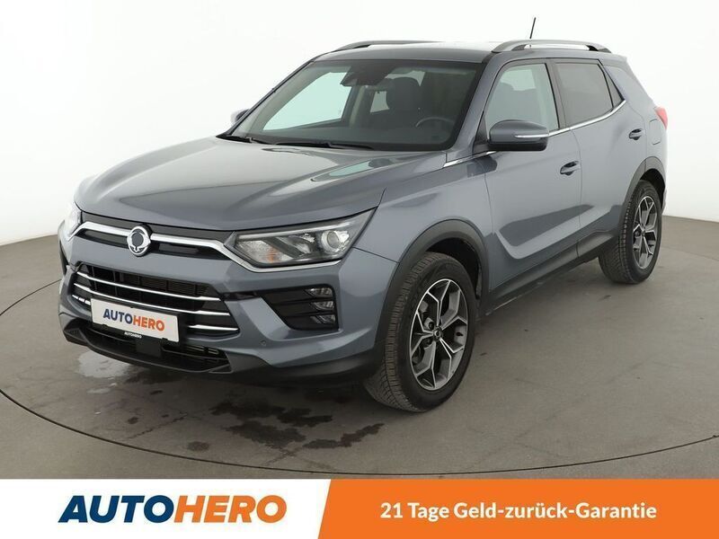 Grau Gebraucht 2023 Ssangyong Korando SUV | 21.680 € (Guter Preis) - Bild 1/3
