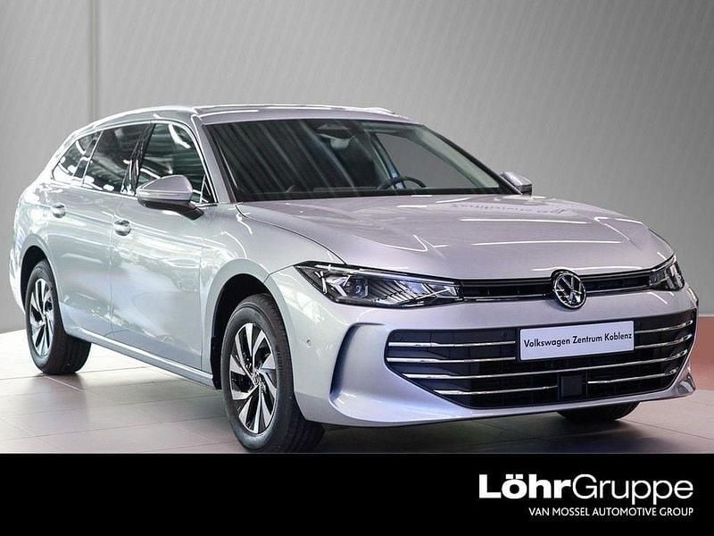 Neu VW Passat Business 150 PS (110 kW) 2025 Silber Limousine