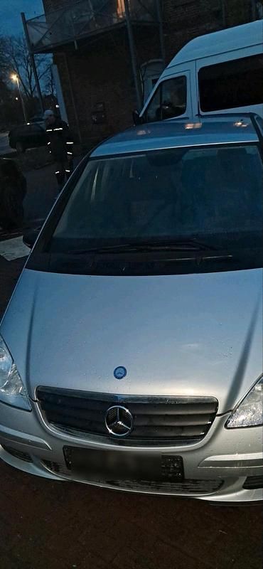 Silber Gebraucht 2005 Mercedes A160 Kleinwagen | 1.200 € - Bild 1/4