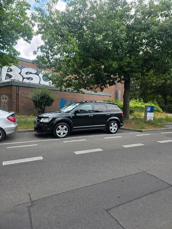 Gebraucht Dodge Journey 185 PS (136 kW) 2010 Schwarz SUV