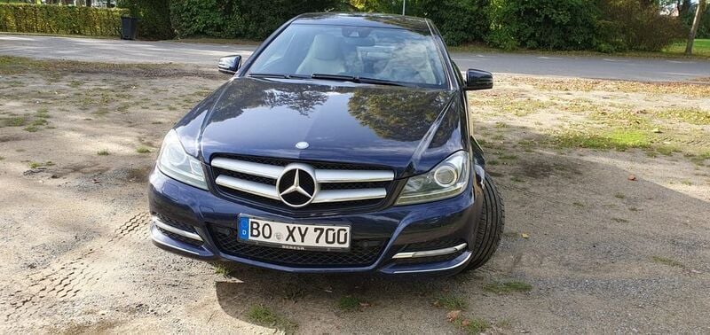 Blau Gebraucht 2011 Mercedes C220 Coupé | 7.999 € (Fairer Preis) - Bild 1/4