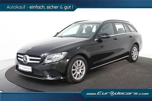 Schwarz Gebraucht 2019 Mercedes C180 Kombi | 15.850 € (Superpreis) - Bild 1/4