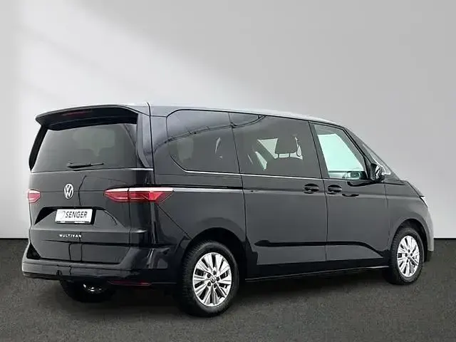 Używany VW Multivan Life 150 KM (110 kW) 2024 Czarny Minivan