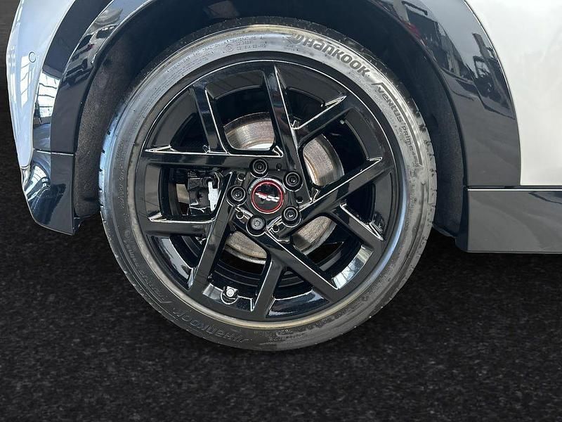 Gebraucht Mini Cooper 156 PS (114 kW) 2024 Melting silver iii Kleinwagen