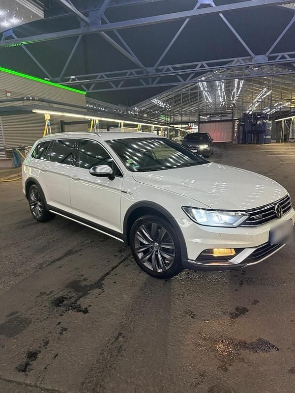 Gebraucht VW Passat 190 PS (139 kW) 2018 Kombi