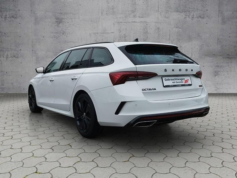 Gebraucht Skoda Octavia RS 200 PS (147 kW) 2022 Candy weiß Kombi